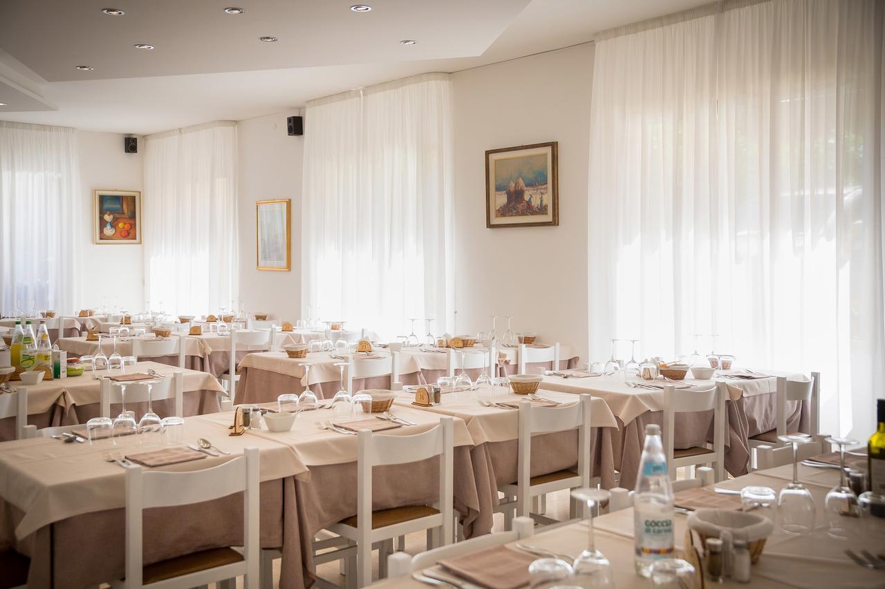 Hotel Augusta Caorle Extérieur photo